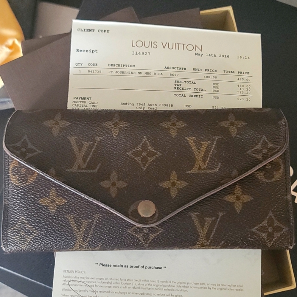 Louis Vuitton Josephine wallet